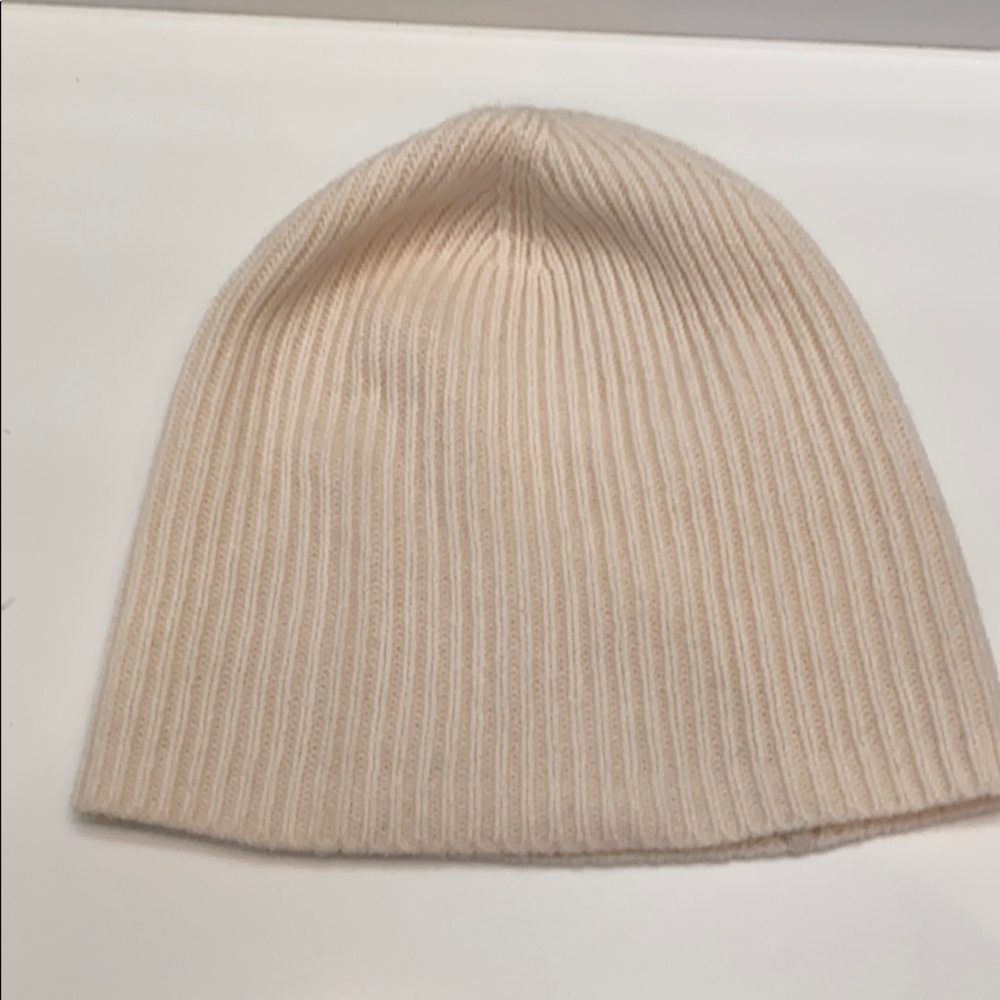 Thick 100% cashmere winter hat toque beanie cream